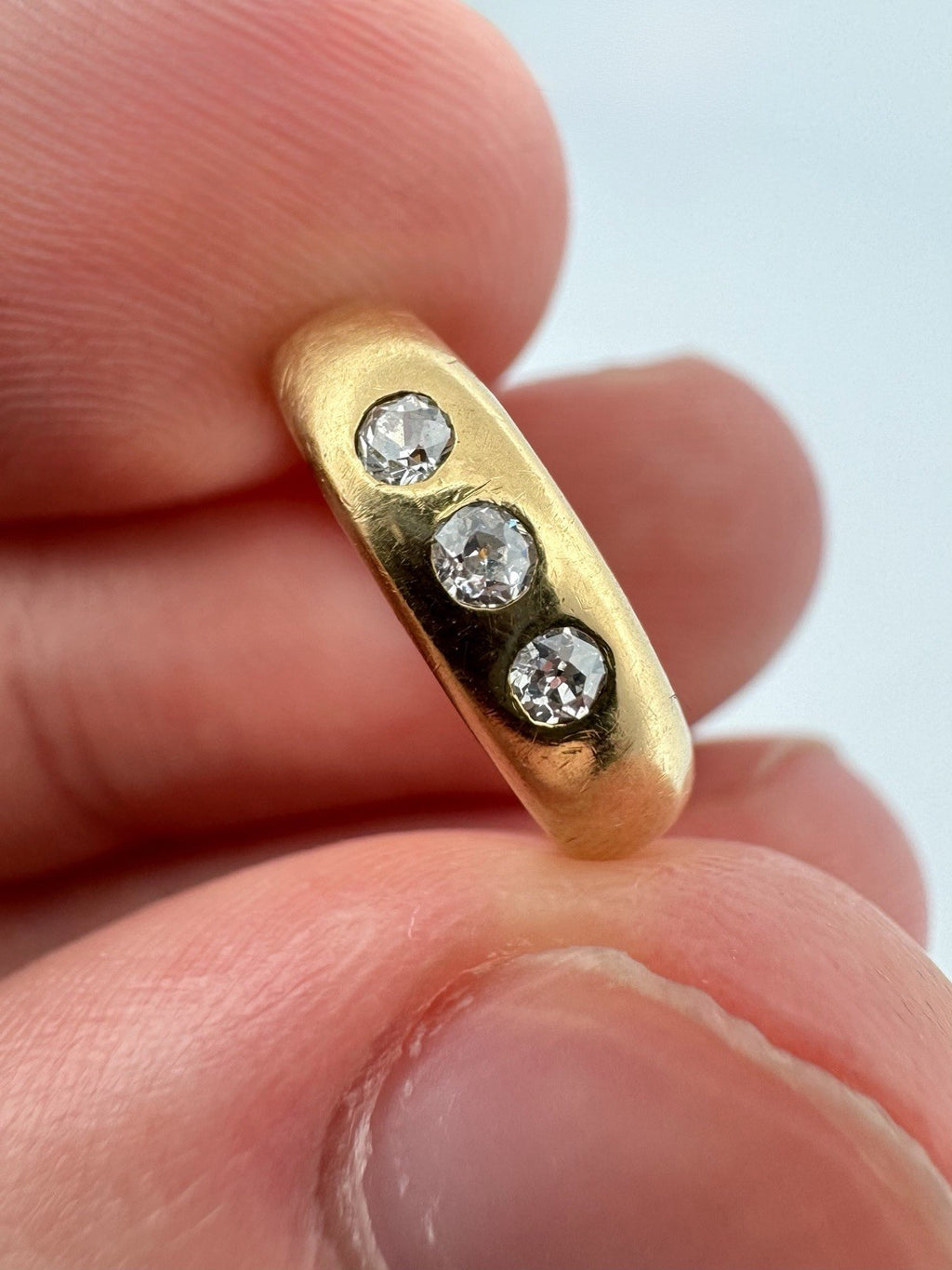 Antique Tiffany & Co 18K Gold 3 Stone Diamond Ring Old Mine Cut Gypsy Set Size 2