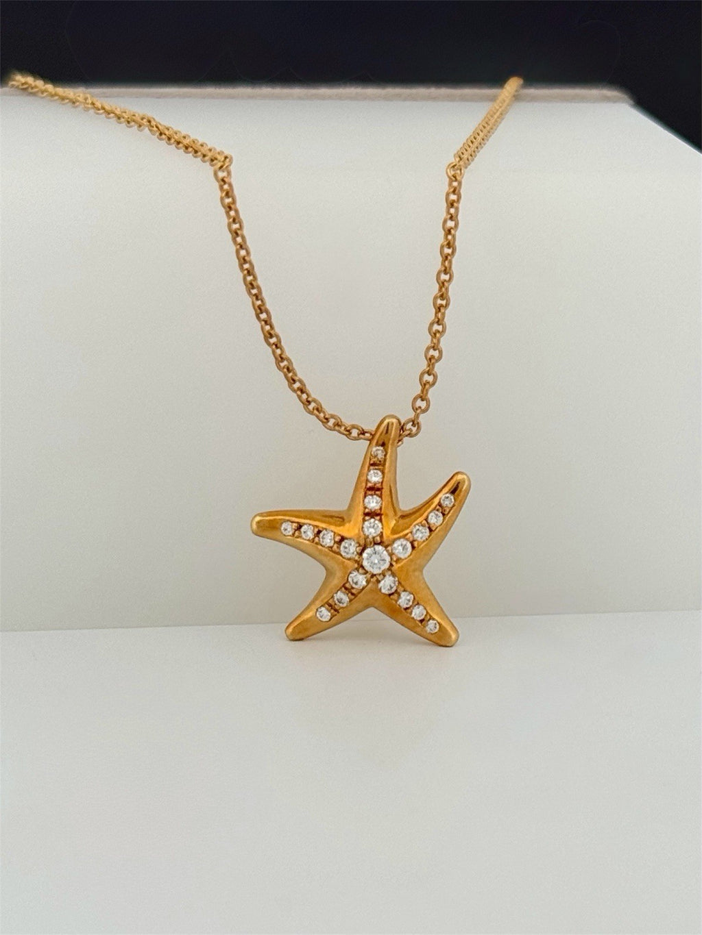 Tiffany & Co. Elsa Peretti 18K Gold Diamond Starfish Pendant Necklace 16”+ Pouch