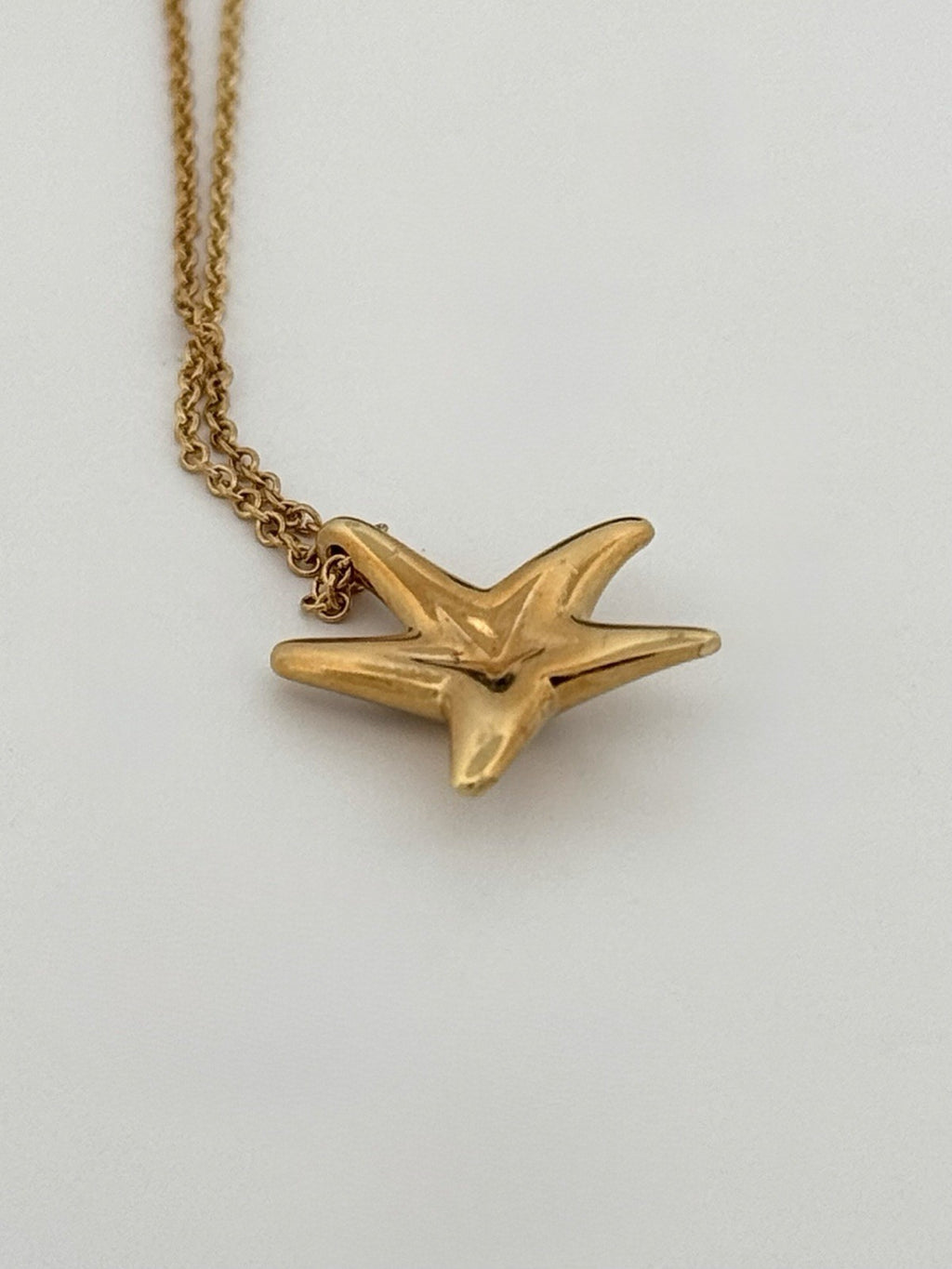Tiffany & Co. Elsa Peretti 18K Gold Diamond Starfish Pendant Necklace 16”+ Pouch