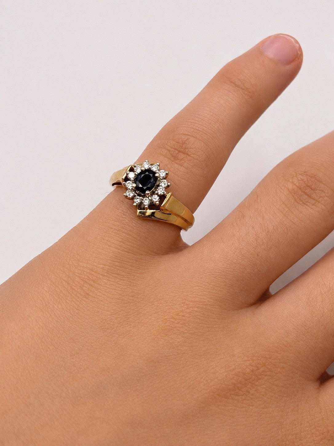 14K Yellow Gold Natural Blue Sapphire & Diamond Halo Ring Size 6 Estate