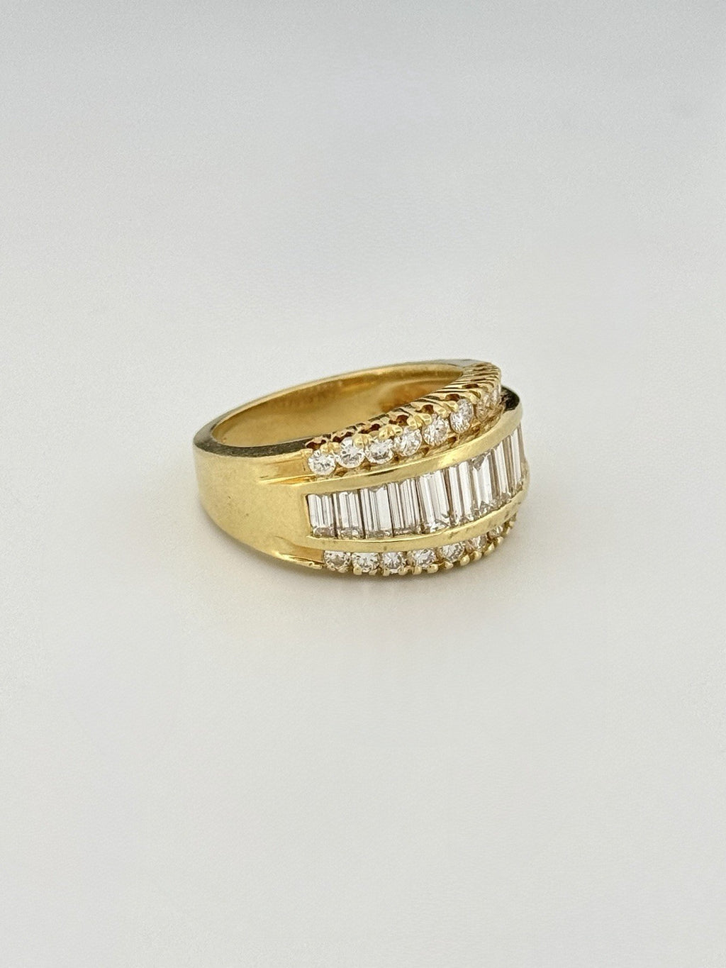 18K Yellow Gold Natural Baguette & Round Diamond Band Ring 2ctw Size 7.5