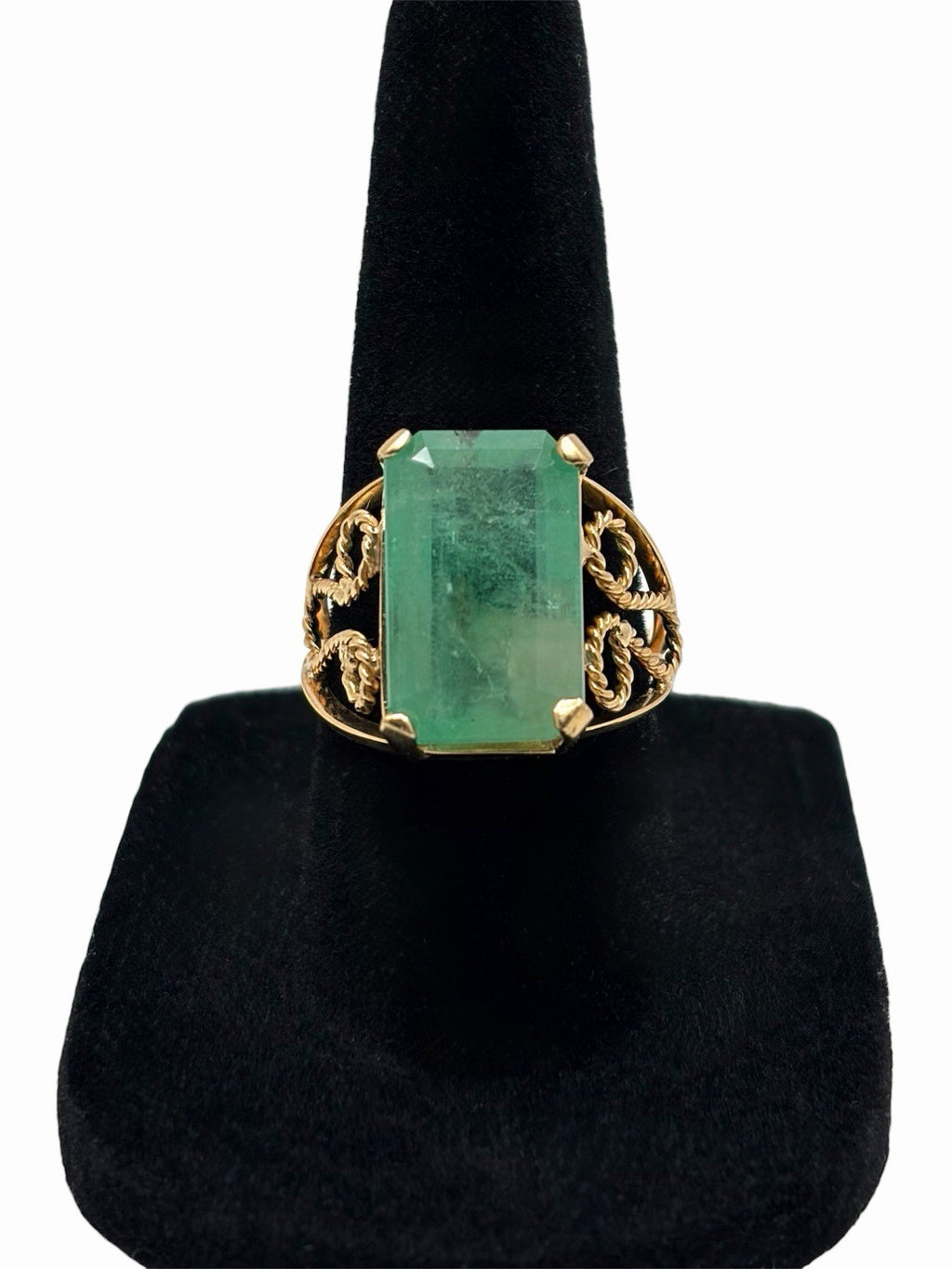 Vintage 18K Yellow Gold Natural Emerald (16mm x 10mm) Large Stone Size 6.75