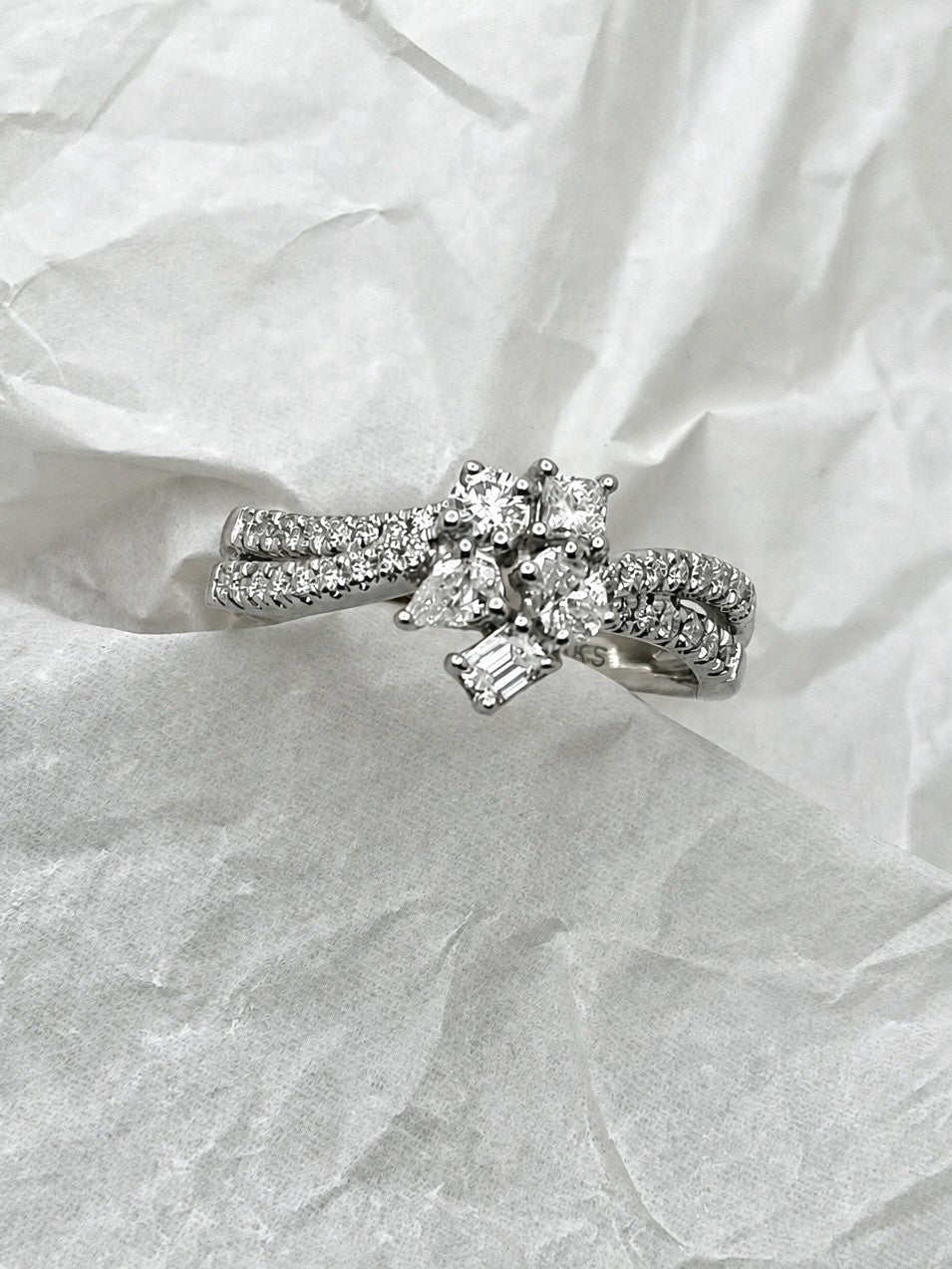 10K White Gold Natural Diamond Cluster Split Shank Ring 0.50 CTW Size 6