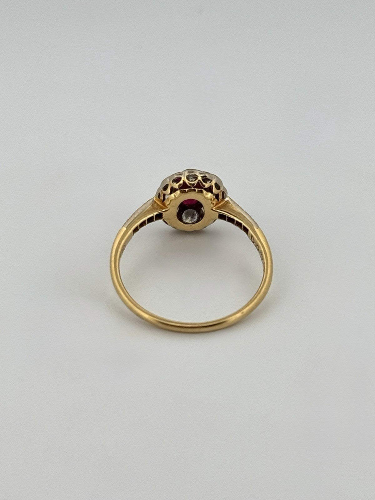 Vintage 18K Yellow Gold Platinum Natural Ruby & Diamond Cluster Ring Size 6.5