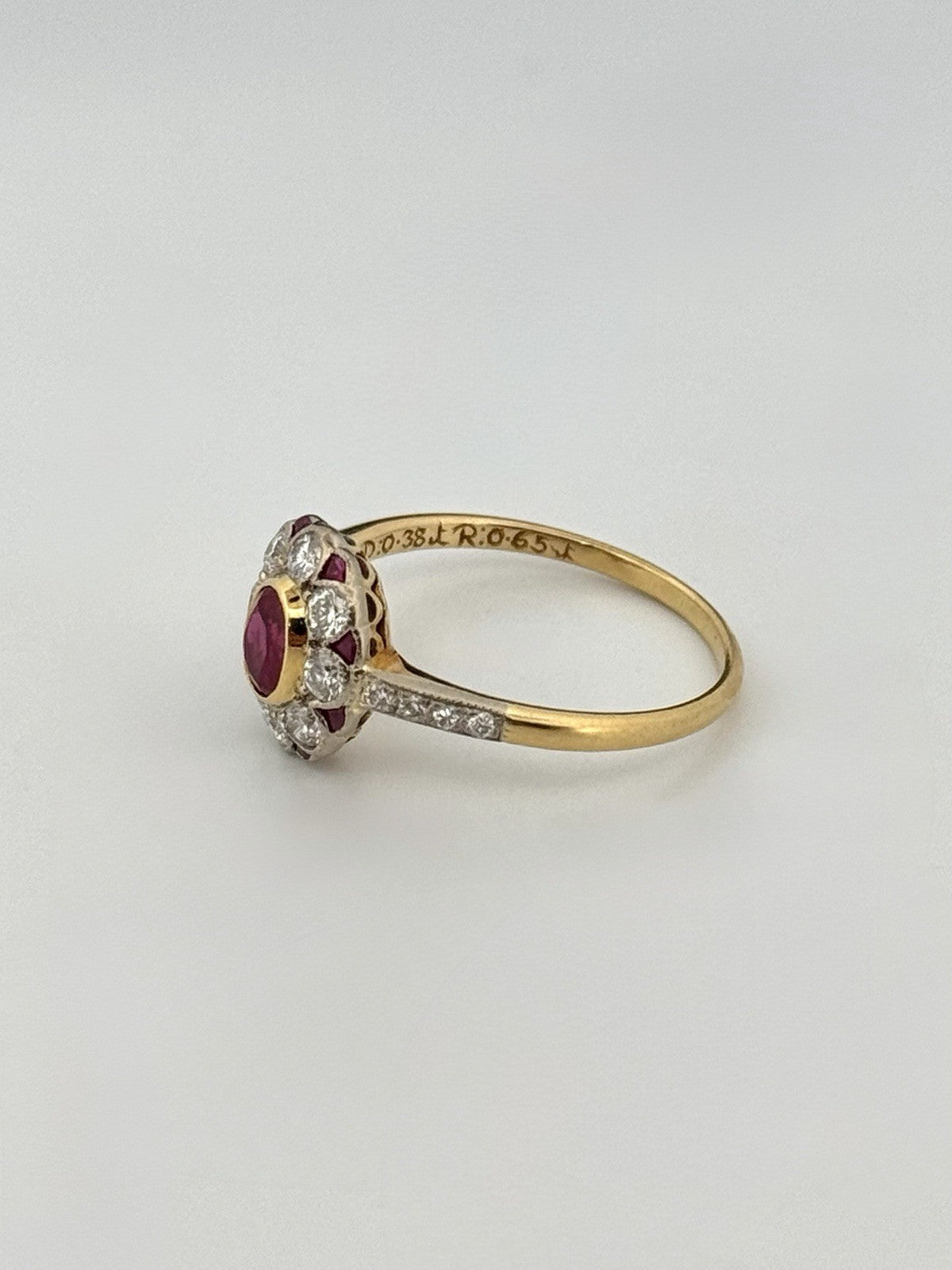 Vintage 18K Yellow Gold Platinum Natural Ruby & Diamond Cluster Ring Size 6.5