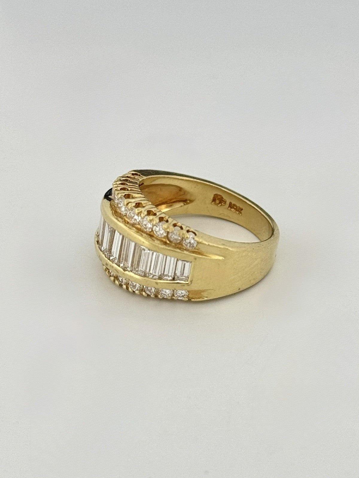 18K Yellow Gold Natural Baguette & Round Diamond Band Ring 2ctw Size 7.5