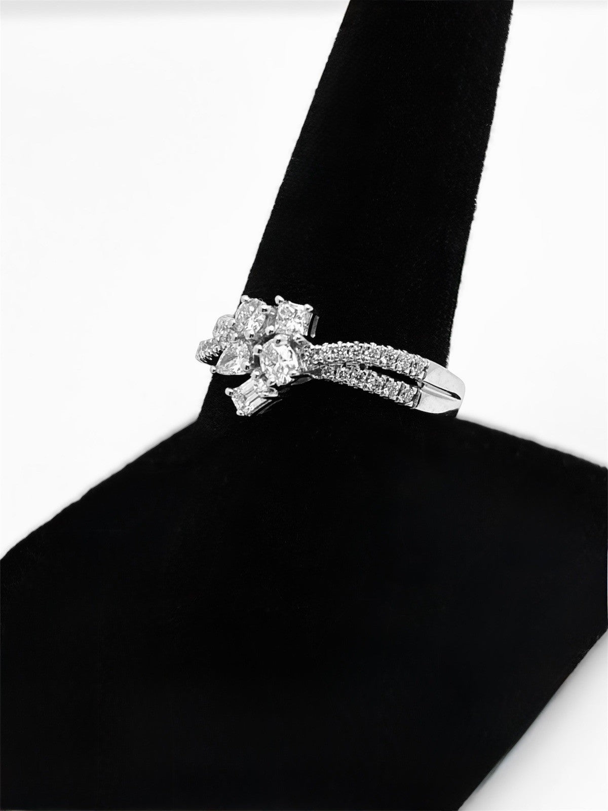 10K White Gold Natural Diamond Cluster Split Shank Ring 0.50 CTW Size 6